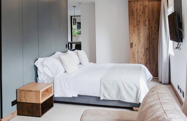 Nomadic Suites