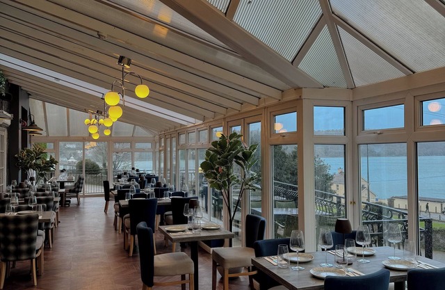 Nomi Rooms and Restaurant