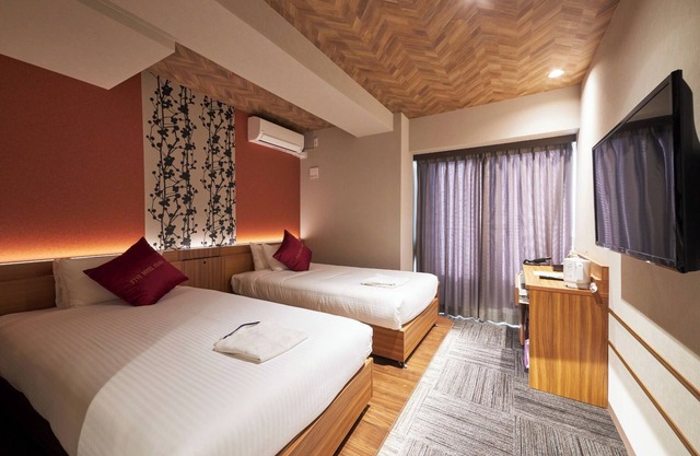 Nonsmoking Deluxe Twin Room Room only Simple /Osaka Ōsaka