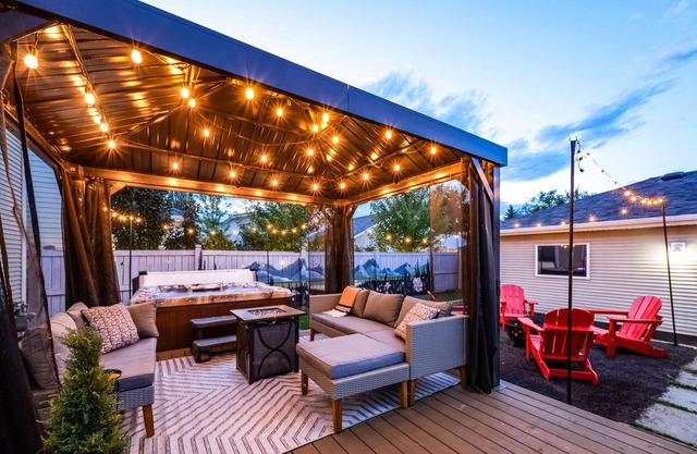 Nordic Spa Retreat - Hot Tub - King Bed - Firepit - BBQ!
