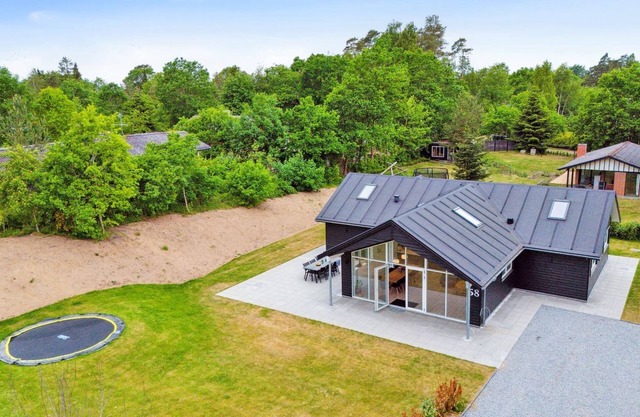 "Norna" - 350m from the sea by Interhome