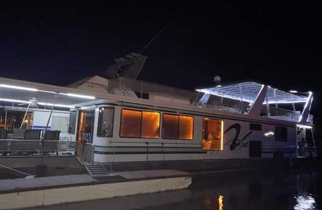 Norris Lake House Boat