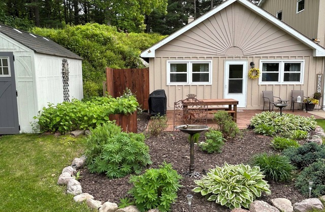 North Lake has great fishing, swimming and sunsets! This is an apartment.