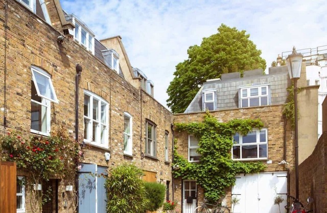 Notting Hill Mews House, sleeps 8