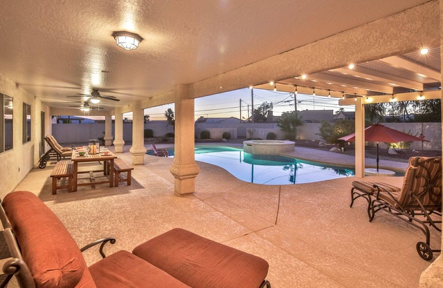 NOW BOOKING FOR SUMMER & FALL 2025 - BEAUTIFUL HOME !