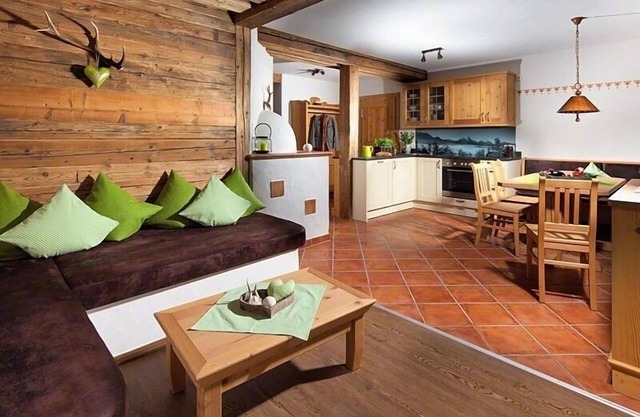 Nr. 2, Ferienwohnung ca. 65 m², 2 Schlafzimmer, Wohnzimmer, Balkon