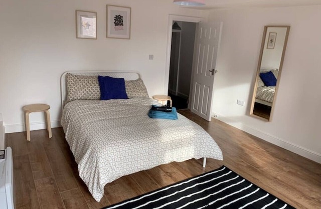 NR GRAND HOTEL-MASTER BEDROOM WITH A CITY VIEW