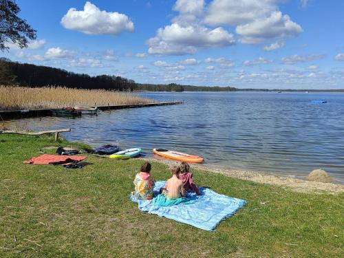 !Nur Stellplatz! Wohnwagen- & Mobil und Zelt Stellplatz "121", an der Mecklenburger Seenplatte