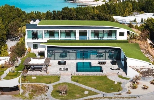 Nurai Losin Estate Villa