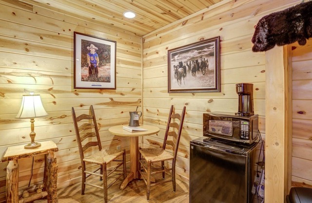 NVM Cowboy Wisdom - Pet Friendly Room at the Nacoochee Valley Motel