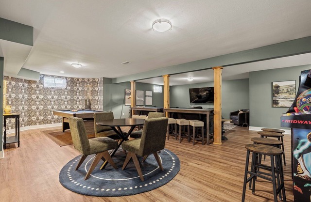 Oakwood Manor: Hot Tub, Sauna, Fire Pit, Games