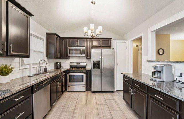 Oasis in Overland Park: Your Perfect Retreat!