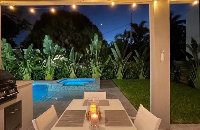 Oasis of Modern Luxury in Upscale Neighborhood!