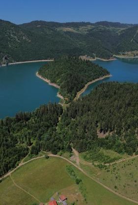 Oaza mira Zlatarsko jezero