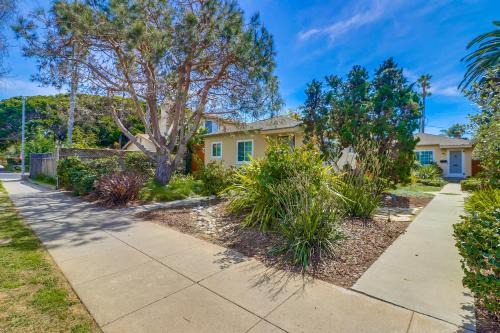 OB Smiths Cottage By The Beach