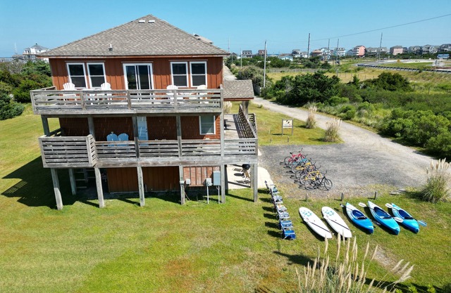 OBX Beach House + Bikes-Paddle Boards-Kayaks-Beach Chairs-AC-Free WiFi