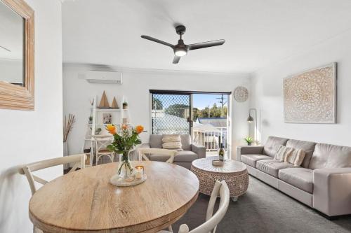 Ocean Echoes Coffs Harbour- Short walk to the beach, Cafes and clubs!