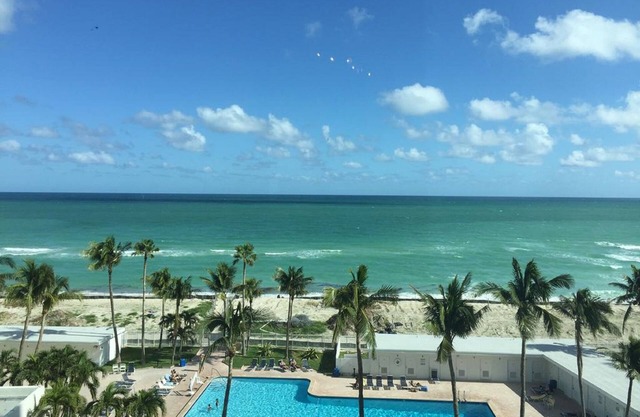 Ocean Front Casablanca Studios with FULL KITCHENS & Beach access By BL Rentals