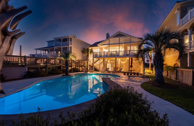 Ocean Isle Beach-Oceanfront & sound side home on gated West End -sleeps 20