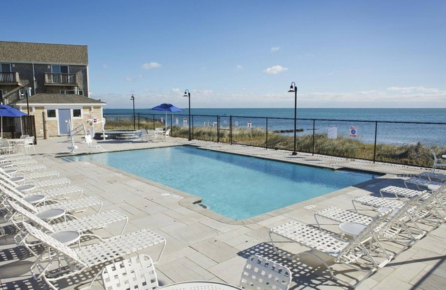 Ocean Mist Beach Hotel & Suites