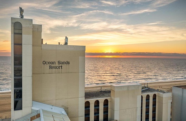 Ocean Sands Resort, Oceanfront, Virginia Beach by Vacatia