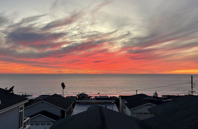Ocean View Monthly Rental - just a Stone's Throw from the beach!