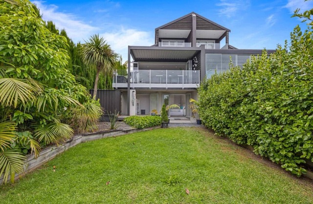 Ocean View Spacious 5BR Retreat for Families