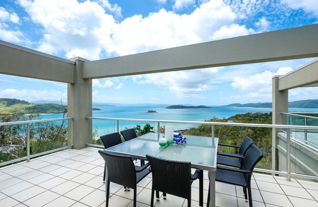Ocean View Villa 03