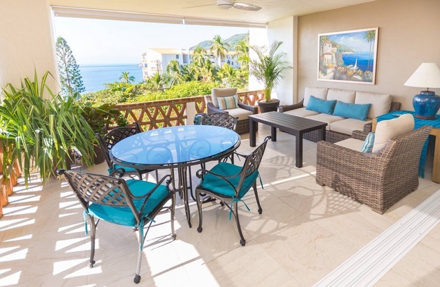 OCEAN VIEWS GALORE!