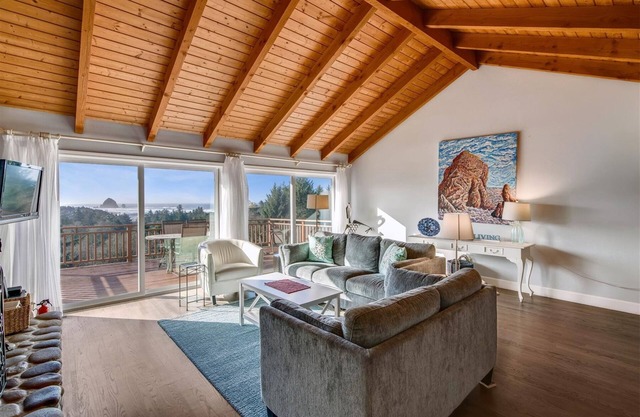 Ocean Villa - Beachcomber Vacation Homes