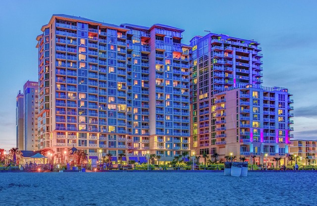 Oceanaire Virginia Beach - 3 BDRM OCEAN FRONT PENTHOUSE 1KG 1 QN 2 DBLS