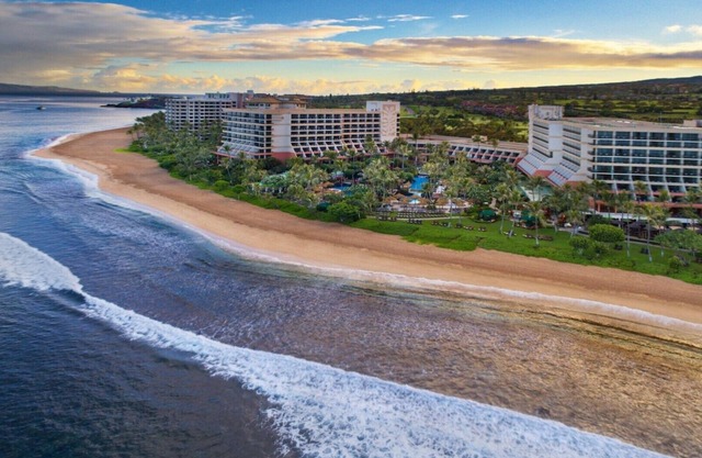 Oceanfront - 2 Bedroom - Marriott's Maui Ocean Club: Molokai, Lanai, Maui Towers - Full Resort Acces