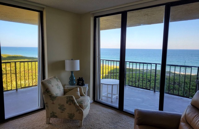 Oceanfront 4th Floor NE Corner Unit - Spectacular Wrap Around Beach Views