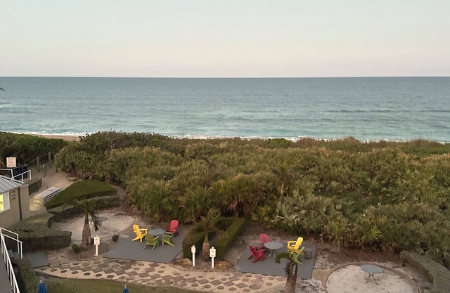 Oceanfront Heated Pool, Tiki Bar 3rd floor end unit