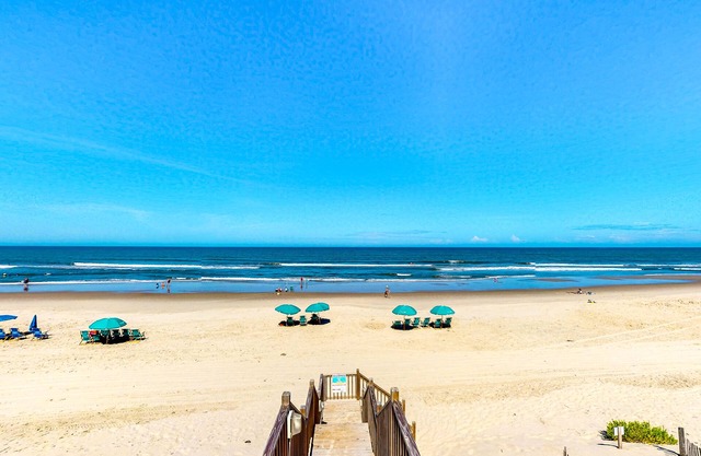 Oceanfront home with private pool, hot tub, elevator & outdoor pool access