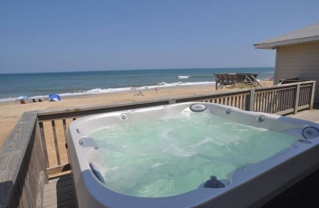 Oceanfront, Hot Tub Oceanside, 4 Bedroom, 2 Bath, Large Deck