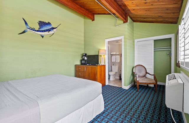 Oceanfront Inn Room #14- Inlet View- King Bed