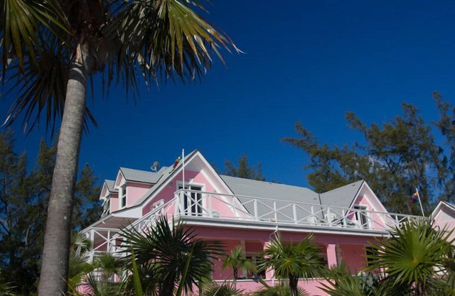 Oceanfront Luxury Private Home/villa, on Winding Bay, Eleuthera