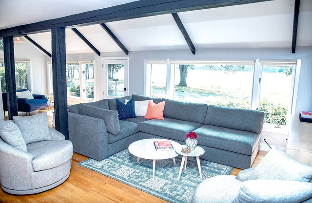 Oceanfront Modern Cape, 15 min to Newport!