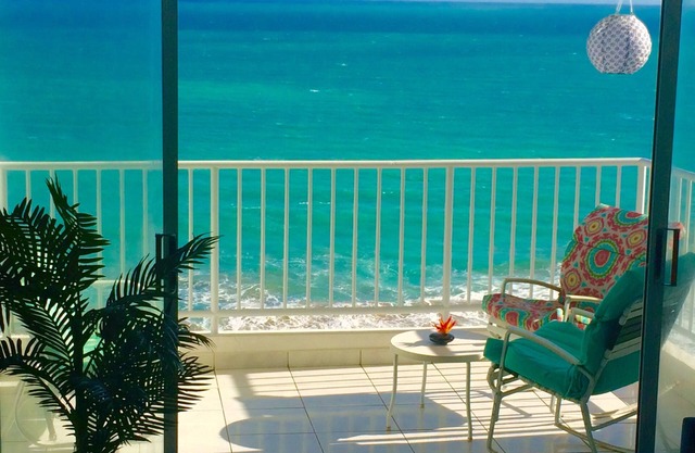 Oceanfront Paradise~A lovely newly owned condo spectacular ocean views