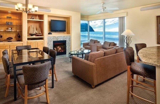 Oceanfront Penthouse Condo, Worldmark Seaside Resort; Nights 5, 6 & 7 only 50