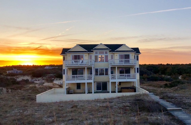 OceanFront Row,Private Pool,New Hottub,Sleeps 16,PetFriendly,Beachfront&Updates!