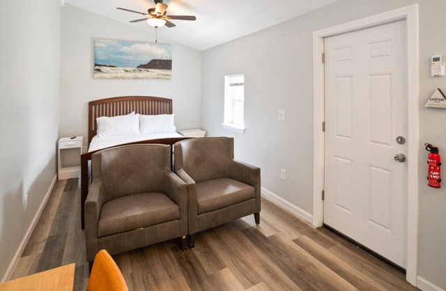 Oceanfront suite for 2