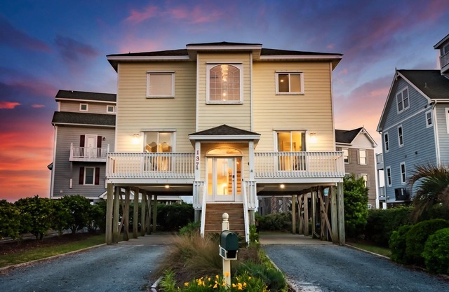 Oceanfront home w/Relaxing views! Pet Friendly