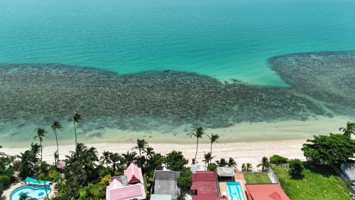 Oceanfront Villa at Bang po Beach-Koh Rooms