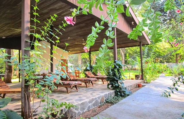 Oceanfront Villa*B at Playa Negra