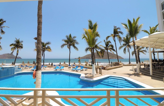 Oceano Palace Beach Resort