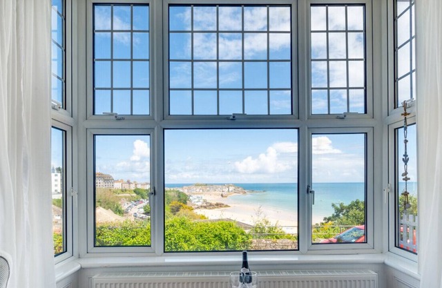 Oceans Vista - Two Bedroom Apartment, Sleeps 4