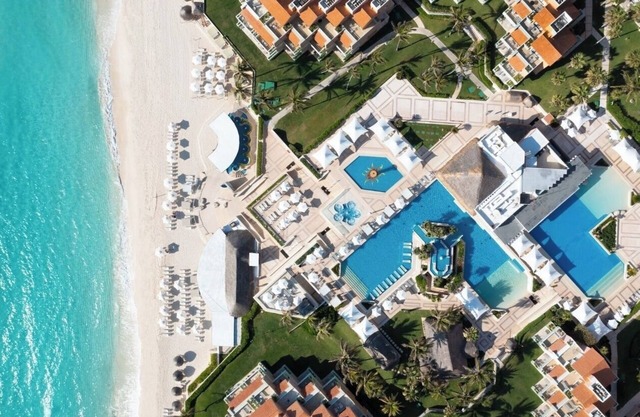 Oceanview 3-Room Suite – Wyndham Grand Cancun