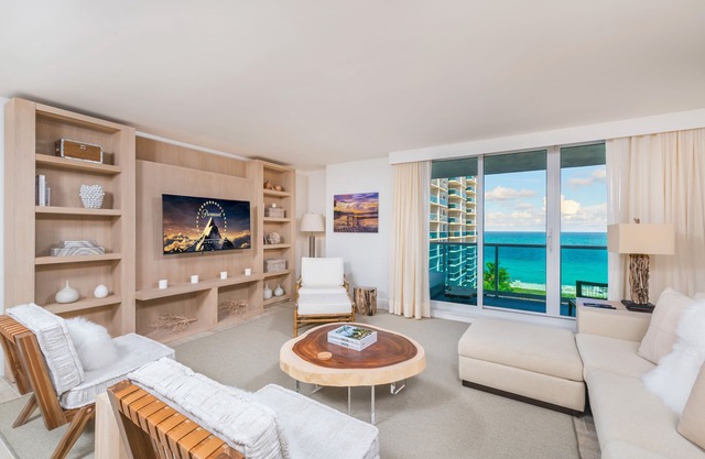 Oceanview Private Condo at 1 Hotel & Homes -1040